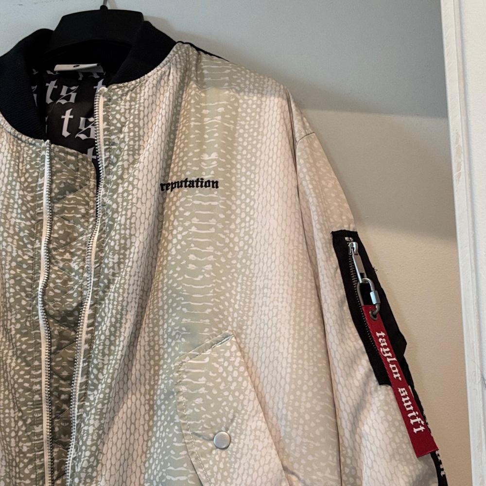 Taylor Swift Beige Snake-Pattern Bomber Jacket with Black Trim